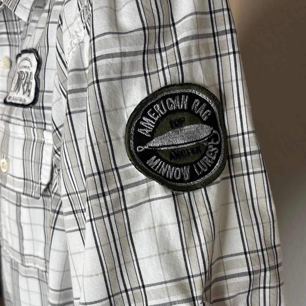American Rag Plaid Button Down Shirt Casual White Gray Large Patch Details - Picture 5 of 9
